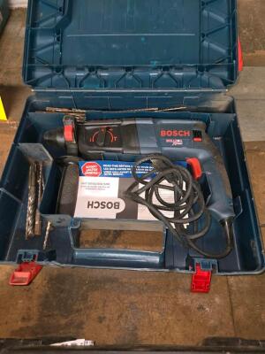 LOT BOSCH BULLDOG EXTREME HEAVY-DUTY ROTO-HAMMER