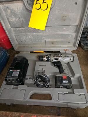 LOT PORTER CABLE POWER DRILL