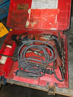 LOT HILTI TE 2 HEAVY DUTY ROTO-HAMMER