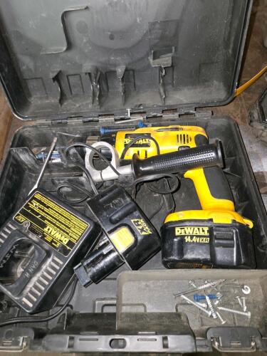 LOT DEWALT POWER DRILL