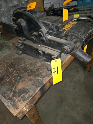 LOT NIAGARA BENCH TYPE PUNCHES
