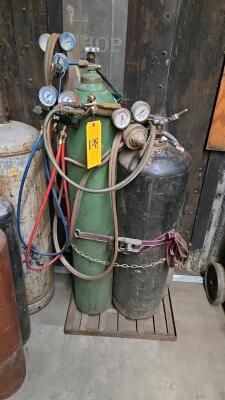 LOT OXYGEN/ACETALENE WELDING OUTFIT; WITH TORCHES & GAUGES; 2 BOTTLES ONLY - 2