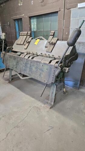 CHICAGO D & K FINGER BRAKE; MODEL W39; 72" WIDE; 16 GUAGE CAPACITY