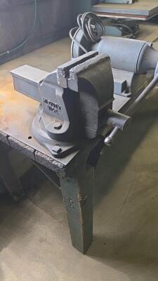 LOT MISCELLANEOUS BENCH TOP EQUIPMENT AND BENCH - 2