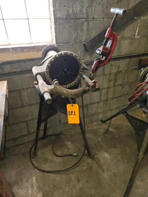 RIDGID MANUAL PORTABLE PIPE THREADING MACHINE