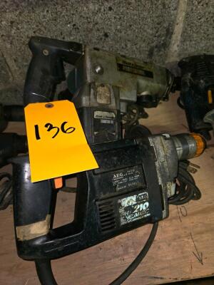 LOT BLACK AND DECKER PROFESSIONAL MACHO III AND AEG ROTO-HAMMERS