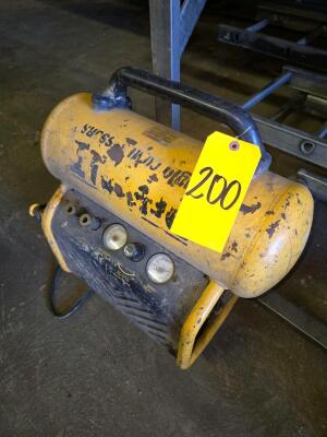 LOT DEWALT PORTABLE AIR COMPRESSOR