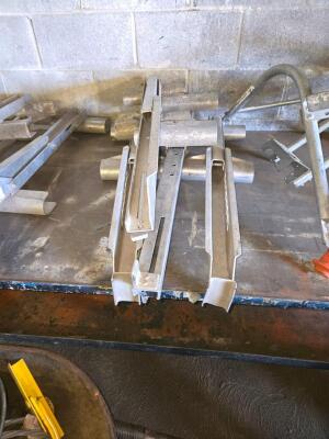 LOT LADDER AND SAFETY GEAR - 3