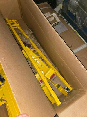 LOT ACRO BUILDING SYSTEMS ROOF BRACKET GUARD RAIL SYSTEM AND MISCELLANEOUS - 3