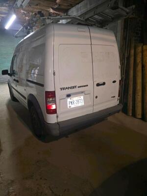 FORD TRANSIT CONNECT CARGO VAN; 2013; 2.0L I4; FRONT WD; 4-SPEED AUTO.; 135.3 CU. FT. CARGO SPACE; 189,060 MILES - 2