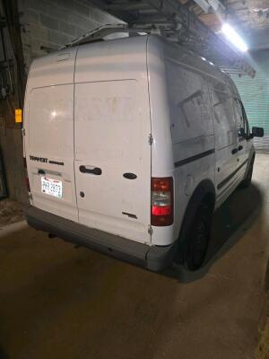 FORD TRANSIT CONNECT CARGO VAN; 2013; 2.0L I4; FRONT WD; 4-SPEED AUTO.; 135.3 CU. FT. CARGO SPACE; 189,060 MILES - 3