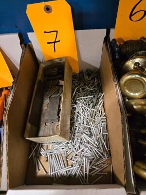LOT MISCELLANEOUS HARDWARE
