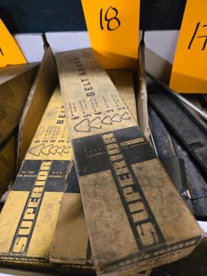 LOT SUPERIOR BELT HOOKS
