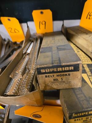 LOT SUPERIOR BELT HOOKS