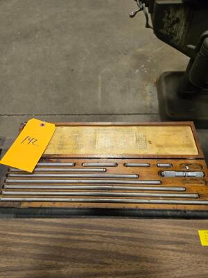 681K INSIDE MICROMETER SET