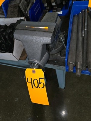 BENCH VISE