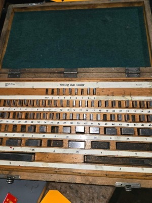 HUSKY ROLLING CABINET & CONTENTS - 14