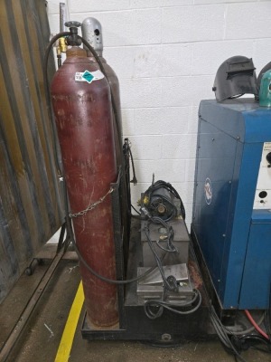 LOT WELDING OUTFIT WITH MILLER 330A WELDING POWER SUPPLY - 4