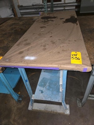LOT WORK BENCHES - 2