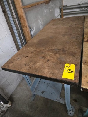 LOT WORK BENCHES - 4