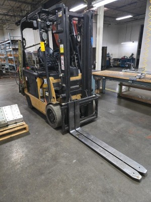 CATERPILLAR FORKLIFT; MODEL E6500; 6,500 LB. CAPACITY - 9