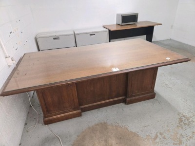 ROOM & CONTENTS - 2