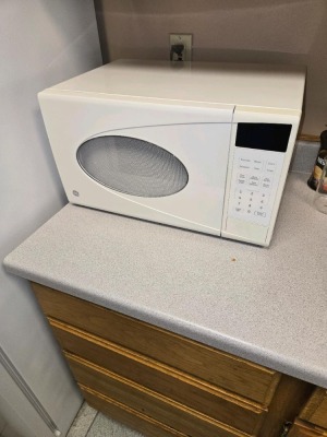 KITCHEN-FRIGIDAIRE REFRIGERATOR; GE & WALMART MICROWAVES; DINING TABLE - 3