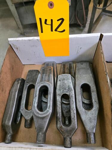 LOT SAMSONS GRIP HOLD DOWNS