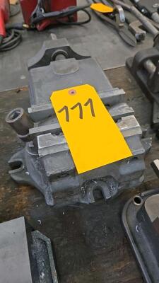 MILL VISE; 6"
