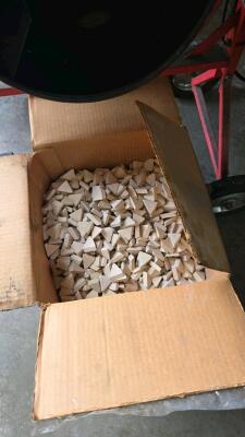 CENTRAL MACHINERY MINI CEMENT MIXER & MEDIA STONES - 4