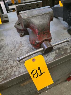 LOT BENCH VISE