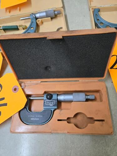 MITUTOYO MICROMETER